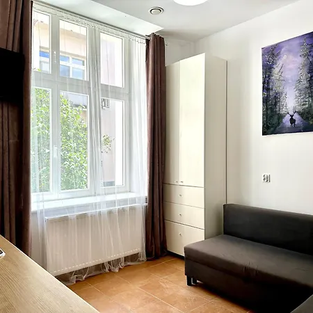 Przy Pkp Apartment *